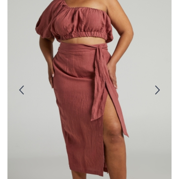 Amalie The Label Cleide Linen Midi Skirt in Dusty Clay 16 Side Slit - Picture 1 of 9